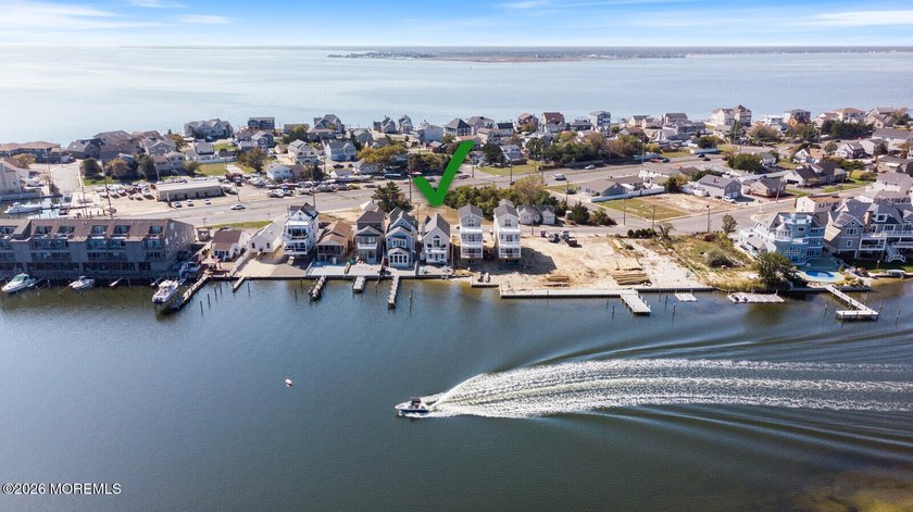 Beautifully updated bayfront home in Seaside Heights on Pelican - Beach Home for sale in Seaside Heights, New Jersey on Beachhouse.com