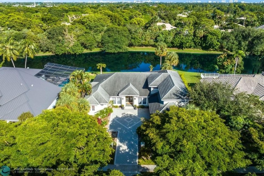 Beautiful estate home in one of the most renowned gated - Beach Home for sale in Boca Raton, Florida on Beachhouse.com