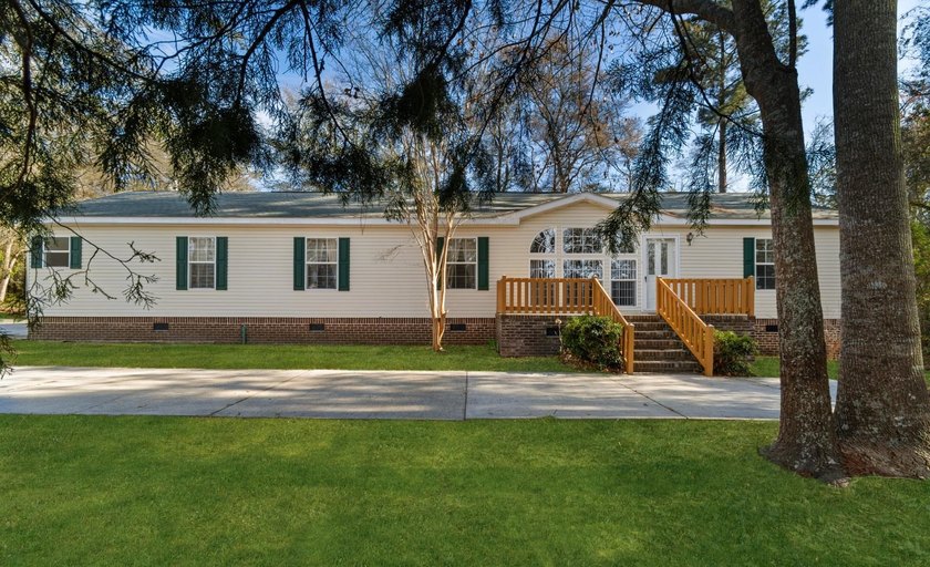 NO HOA. Welcome to your new (modular) home at 1585 Stone Ave in - Beach Home for sale in Little River, South Carolina on Beachhouse.com