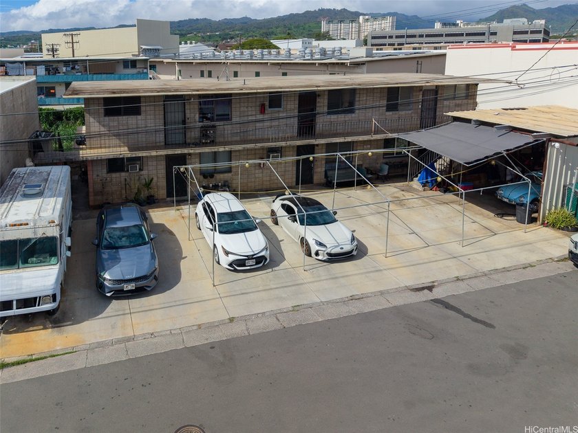 Rare find! IMX gem--Solid building conveniently located minutes - Beach Commercial for sale in Honolulu, Hawaii on Beachhouse.com