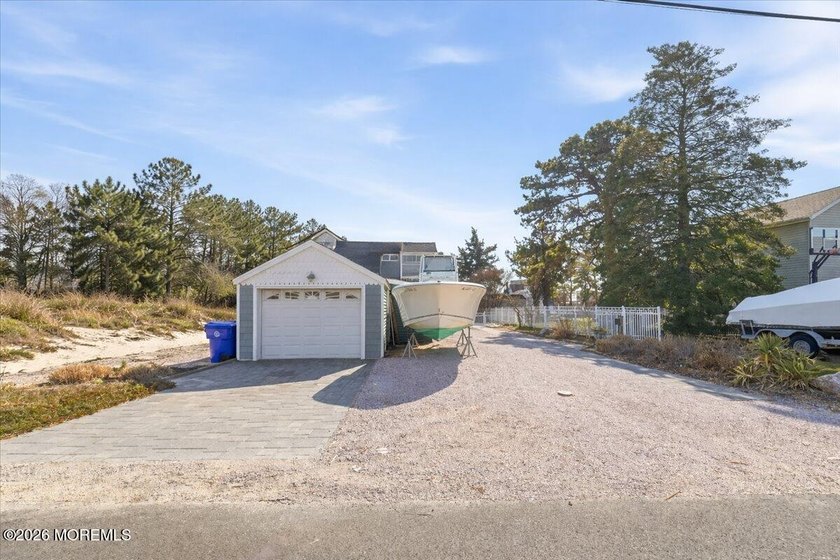 WATERFRONT OPPORTUNITY, BUILD YOUR DREAM HOME IN BRICK. Rare - Beach Home for sale in Brick, New Jersey on Beachhouse.com