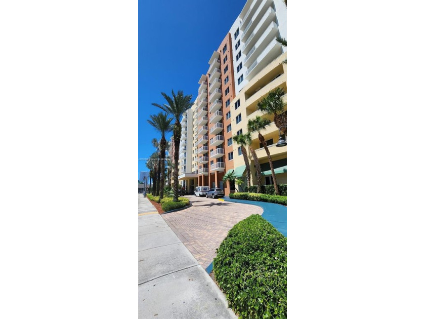 Beautiful and Well-Maintained Apartment for Sale in the Heart of - Beach Condo for sale in Aventura, Florida on Beachhouse.com