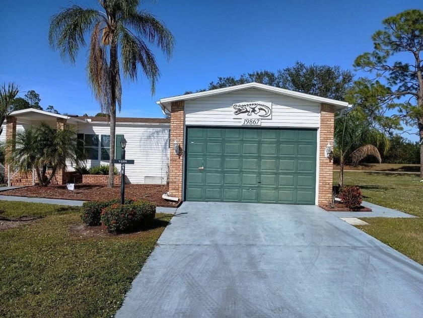 The Lot Rent for this home is $1,248.00/monthly.    This - Beach Home for sale in North Fort Myers, Florida on Beachhouse.com