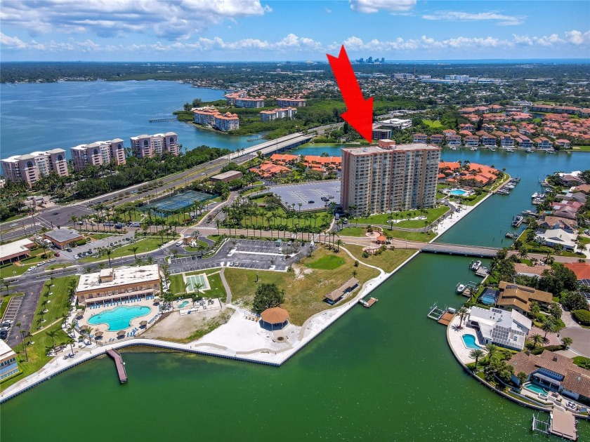 Priced to sell. Welcome to this resort-style one-bedroom - Beach Condo for sale in St. Petersburg, Florida on Beachhouse.com