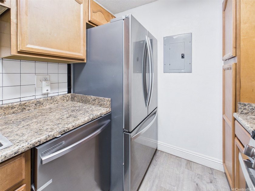 The BEST priced 2 bedroom in Palm Villas isn't a fixer. It's - Beach Condo for sale in Ewa Beach, Hawaii on Beachhouse.com