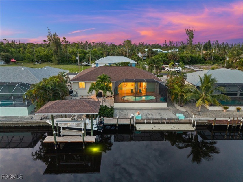 Direct Gulf Access Pool Home! Bring your boat and your sunscreen - Beach Home for sale in St. James City, Florida on Beachhouse.com