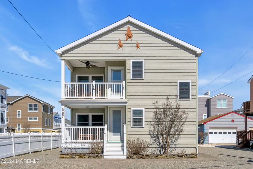 Nestled just two houses away from the bay beach, this 5-bedroom - Beach Home for sale in Surf City, New Jersey on Beachhouse.com