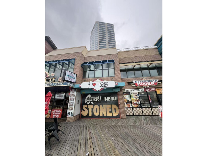 Great Retail space for sale near Atlantic City casino & beach - Beach Commercial for sale in Atlantic City, New Jersey on Beachhouse.com