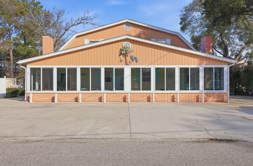 Rare opportunity to own a beautifully maintained end-unit - Beach Townhome/Townhouse for sale in North Myrtle Beach, South Carolina on Beachhouse.com