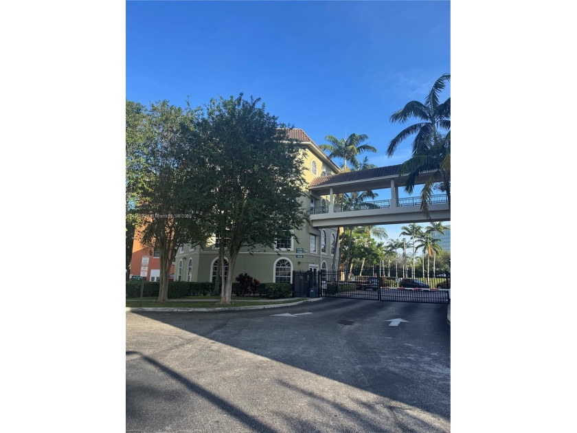 Experience modern living in this beautifully updated 2-bedroom - Beach Condo for sale in West Palm Beach, Florida on Beachhouse.com