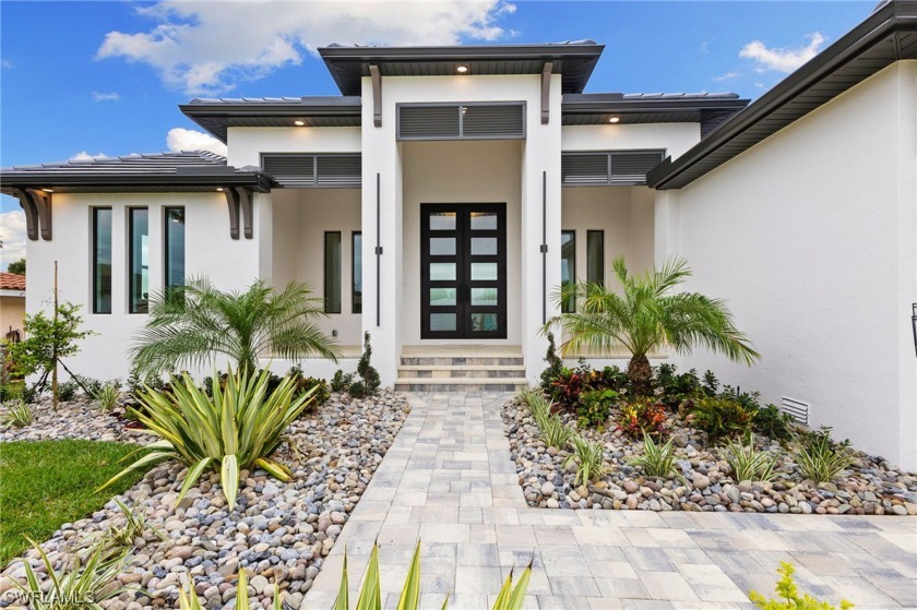 Experience opulence at this Gulf Access residence, a brief 5-min - Beach Home for sale in Cape Coral, Florida on Beachhouse.com