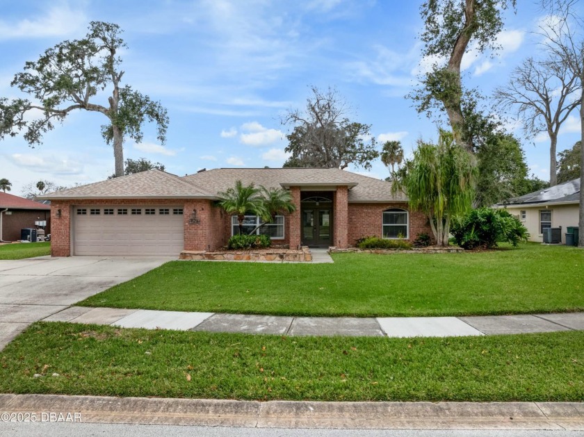 Welcome to this turn key home located in the heart of South - Beach Home for sale in South Daytona, Florida on Beachhouse.com