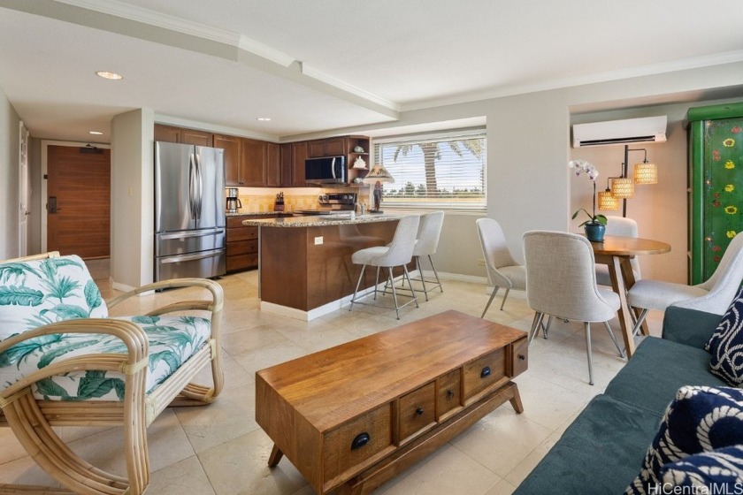 Rarely available, one-of-a-kind large 1-bedroom, 1-bath unit at - Beach Condo for sale in Honolulu, Hawaii on Beachhouse.com