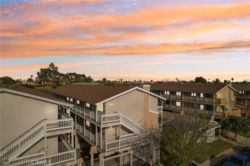 This is the condo you have been waiting for! Located on the top - Beach Condo for sale in Long Beach, California on Beachhouse.com