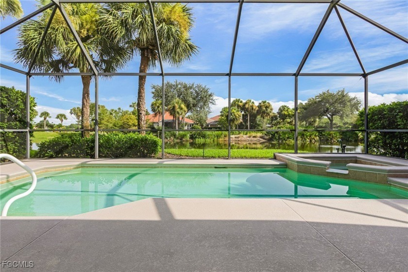 Looking for a charming Colonial Country Club home with lots of - Beach Home for sale in Fort Myers, Florida on Beachhouse.com
