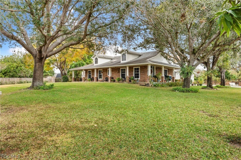 Welcome to this beautiful and spacious 7-bedroom, 6-bathroom - Beach Home for sale in Lehigh Acres, Florida on Beachhouse.com