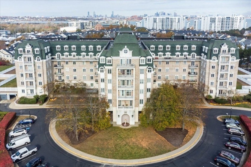 Welcome to The Seaport! A premiere residence offering luxury - Beach Condo for sale in Quincy, Massachusetts on Beachhouse.com