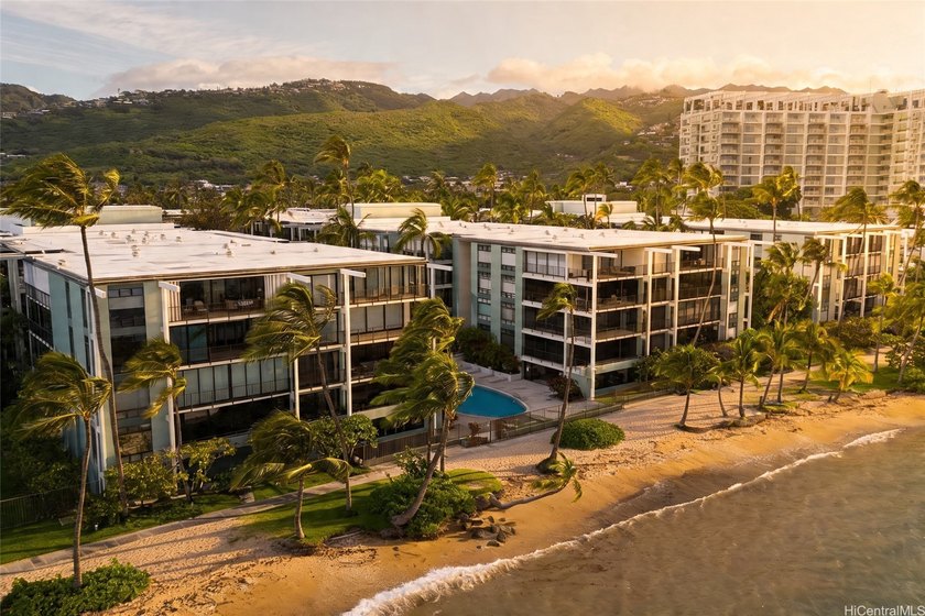 Welcome to beautiful Kahala Beach! The vacation destination many - Beach Condo for sale in Honolulu, Hawaii on Beachhouse.com