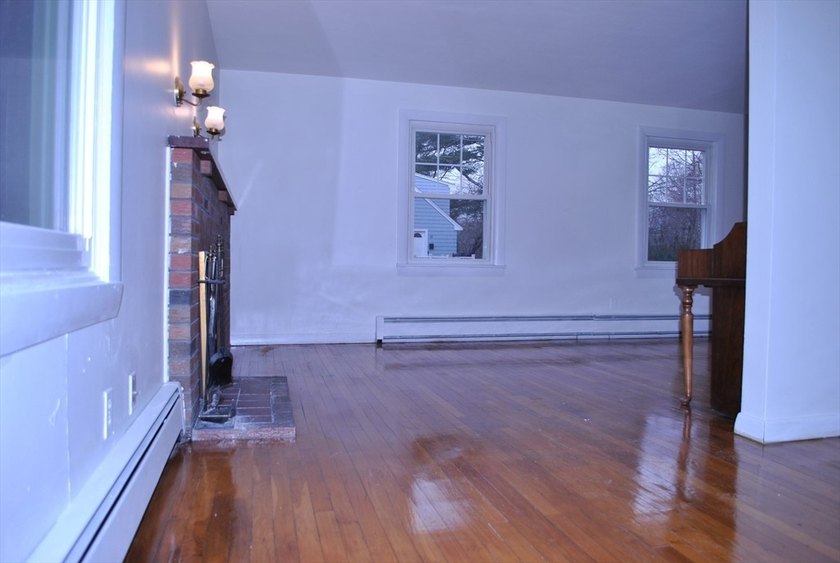 Discover your dream home in this charming 4-bedroom colonial - Beach Home for sale in Beverly, Massachusetts on Beachhouse.com