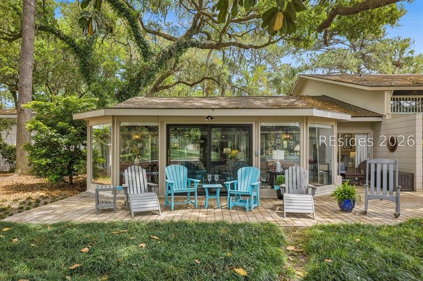 Beautifully remodeled with modern coastal finishes, this 2BR/2BA - Beach Condo for sale in Hilton Head Island, South Carolina on Beachhouse.com
