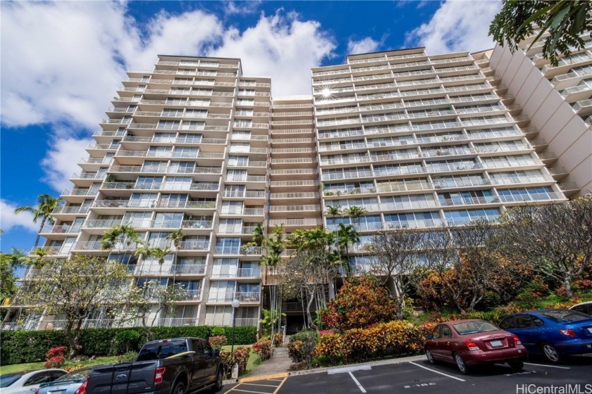 Spacious Studio with Ocean & Mountain Views! This large corner - Beach Condo for sale in Waianae, Hawaii on Beachhouse.com