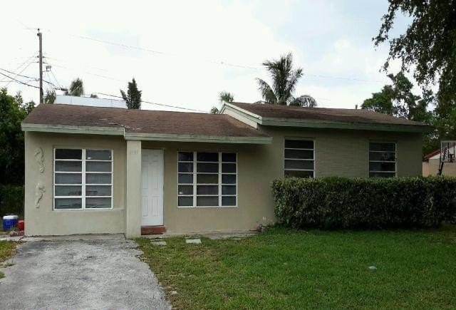 Beautiful single-family home located at 6441 SW 16th Street - Beach Home for sale in Pompano Beach, Florida on Beachhouse.com