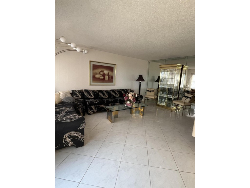 Beautiful 2/2 LUXURY lake view condo with a glass enclosed - Beach Condo for sale in Boca Raton, Florida on Beachhouse.com