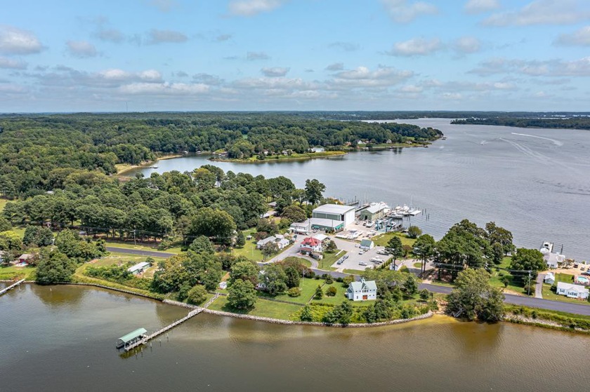 - Aerial photography and a Virtual Tour are at   -   2 homes - Beach Home for sale in Burgess, Virginia on Beachhouse.com
