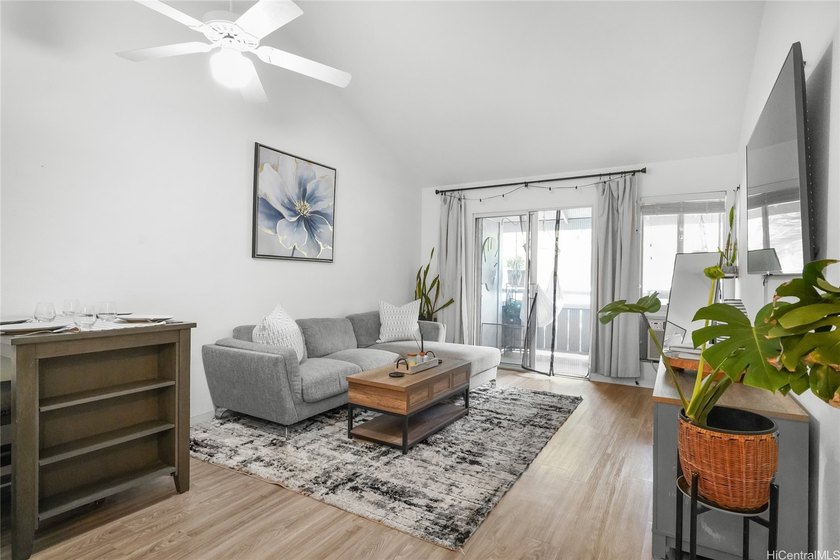 Welcome to this beautiful 2 bedroom, 2 bath unit-offering a - Beach Condo for sale in Mililani, Hawaii on Beachhouse.com