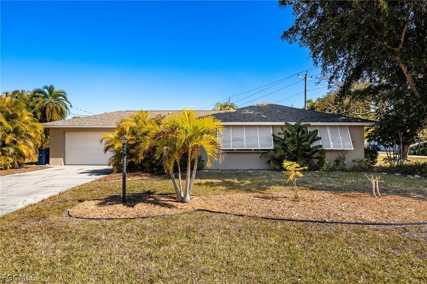 Remodeled after Hurricane Ian with fresh finishes and updates - Beach Home for sale in Fort Myers, Florida on Beachhouse.com