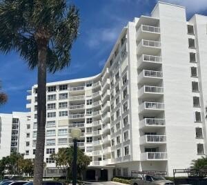 2600 N Flagler Drive 513 - Beach Apartment for sale in West Palm Beach, Florida on Beachhouse.com