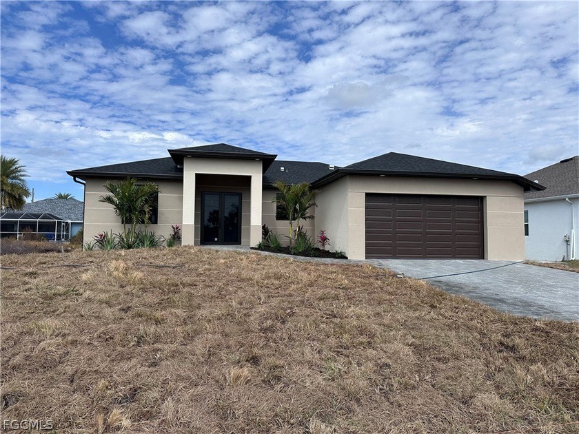 New construction with 3 bedrooms, 2 bathrooms, 2 car garages - Beach Home for sale in Port Charlotte, Florida on Beachhouse.com