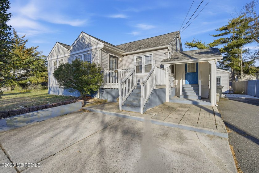 Charming Ranch with 2+bedrooms and 2 full baths. Potential to - Beach Home for sale in Pleasantville, New Jersey on Beachhouse.com