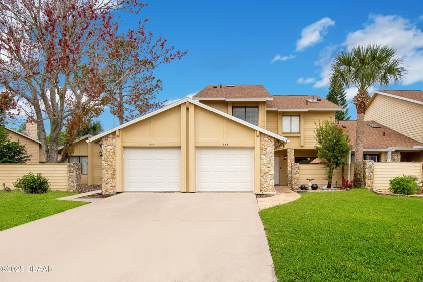 Luxurious 3-Bedroom, 2.5-Bathroom Townhouse in the Towns at - Beach Townhome/Townhouse for sale in Daytona Beach, Florida on Beachhouse.com