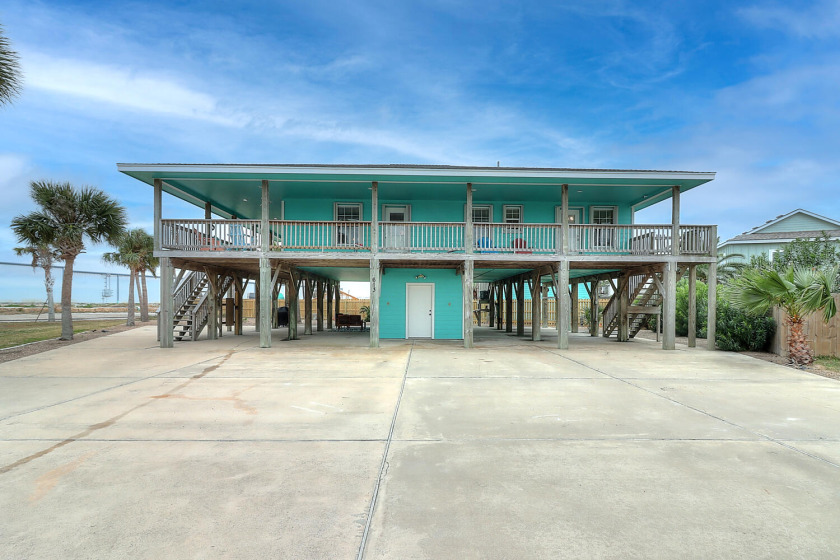 Private Pool and tons of outdoor - Beach Vacation Rentals in Port Aransas, Texas on Beachhouse.com