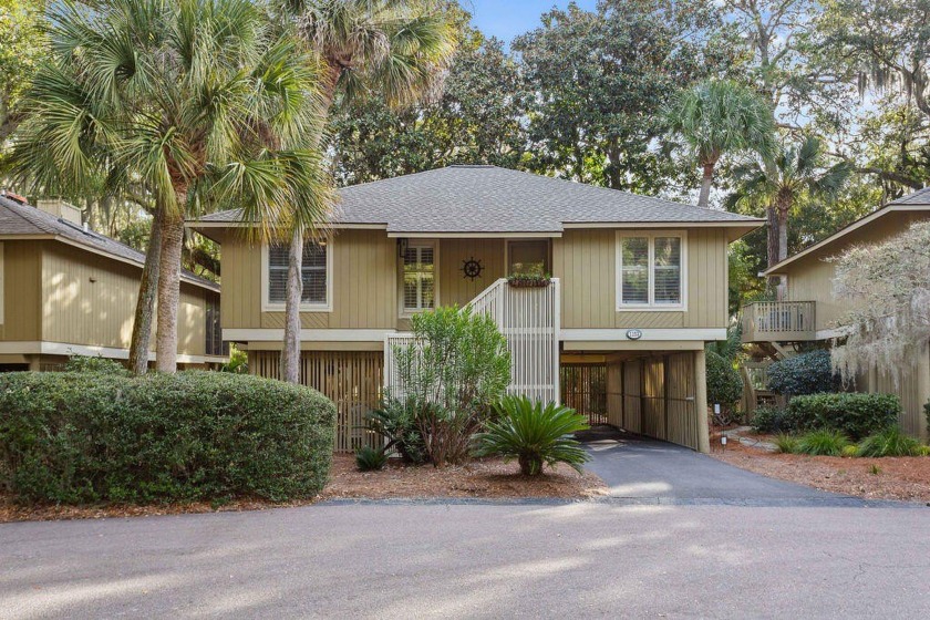 Enjoy Seabrook and all it has to offer from your escape up in - Beach Home for sale in Seabrook Island, South Carolina on Beachhouse.com