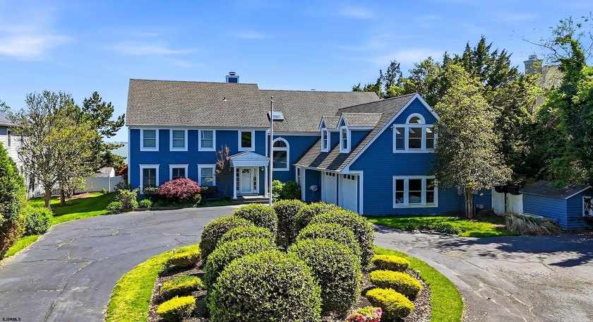 Stunning bay front home with @ 4,600 sq ft with private boat - Beach Home for sale in Somers Point, New Jersey on Beachhouse.com