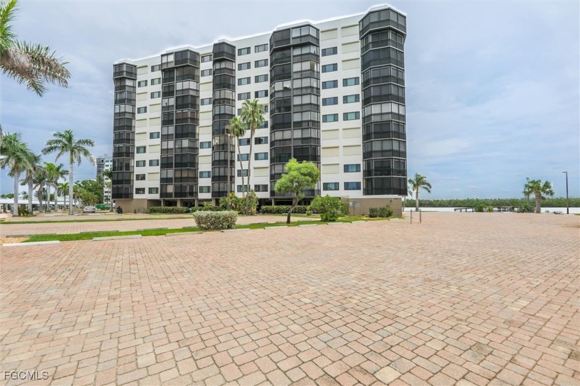 Great Price for a little piece of Paradise!!! Harbour Pointe is - Beach Condo for sale in Fort Myers Beach, Florida on Beachhouse.com