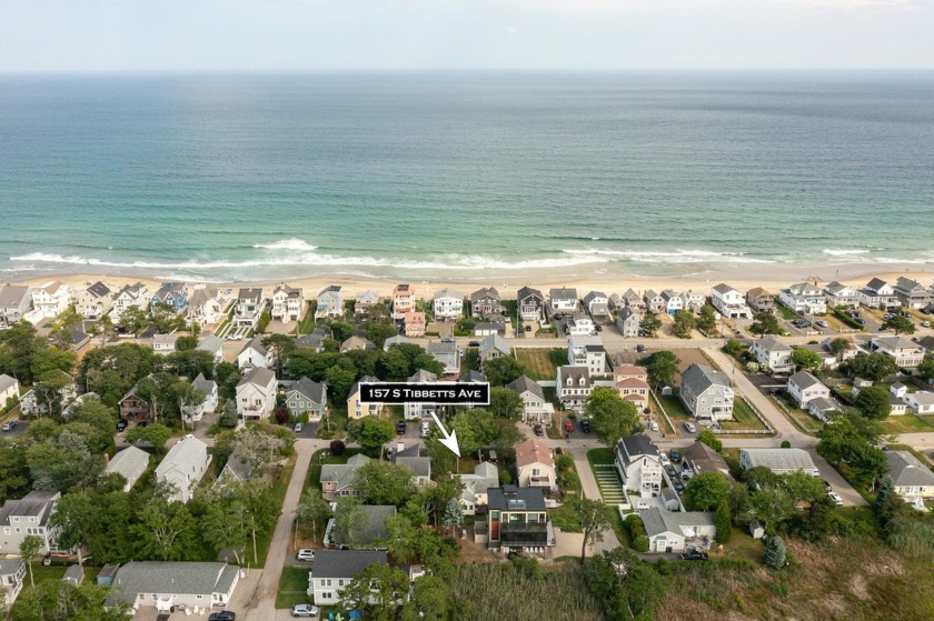 Just a short stroll to the sandy shores of Moody Beach, this - Beach Home for sale in Wells, Maine on Beachhouse.com