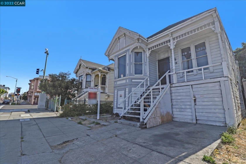 Derek Wagley - Agt: 925-4516679 - LOCATION, LOCATION, LOCATION! - Beach Home for sale in Oakland, California on Beachhouse.com