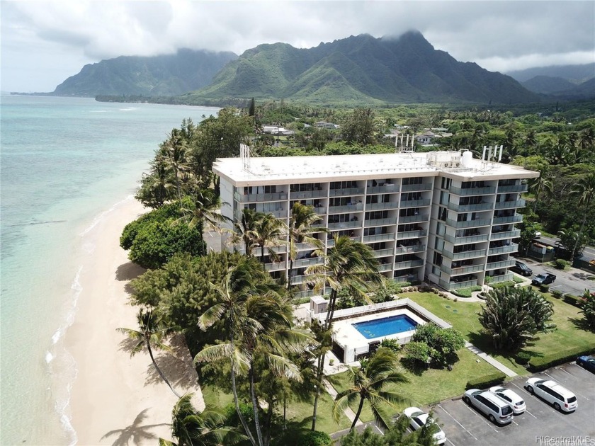Extraordinary fee simple oceanfront living on the windward side - Beach Condo for sale in Hauula, Hawaii on Beachhouse.com