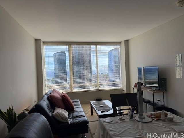 Bright and well-maintained home located in a desirable and - Beach Condo for sale in Honolulu, Hawaii on Beachhouse.com
