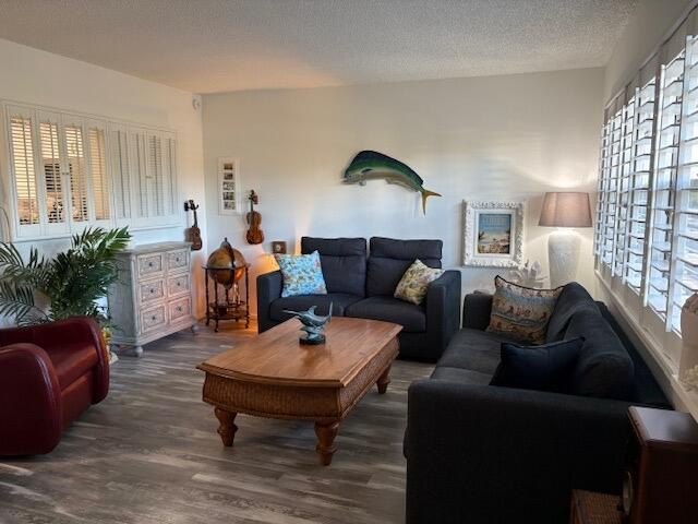223 Southampton B - Beach Condo for sale in West Palm Beach, Florida on Beachhouse.com