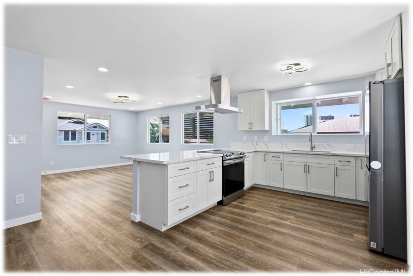 Impressive Multi-Unit Property situated on a Huge 10,000 SF! - Beach Lot for sale in Honolulu, Hawaii on Beachhouse.com