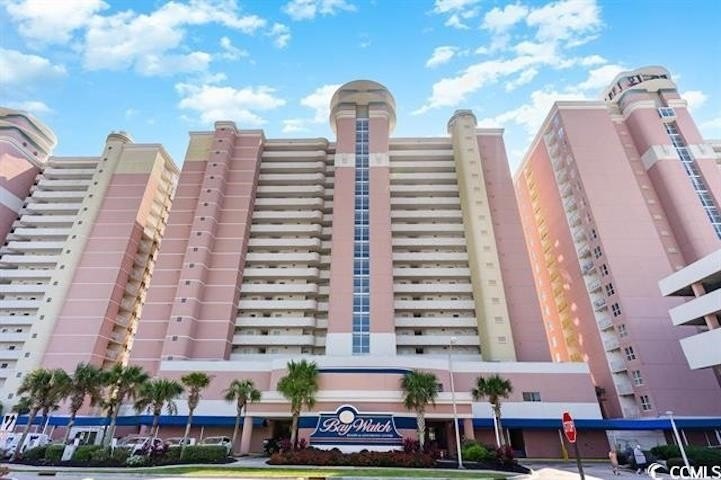 Discover coastal living at its finest in this elegant 1-bedroom - Beach Condo for sale in North Myrtle Beach, South Carolina on Beachhouse.com