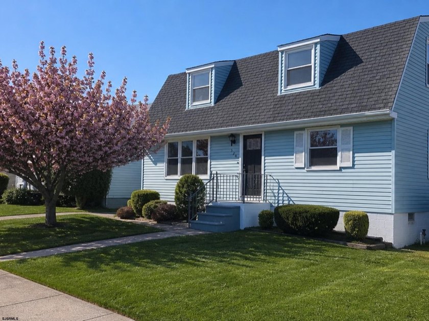 Your Perfect Island Home Awaits at 528 Lafayette Blvd Discover a - Beach Home for sale in Brigantine, New Jersey on Beachhouse.com