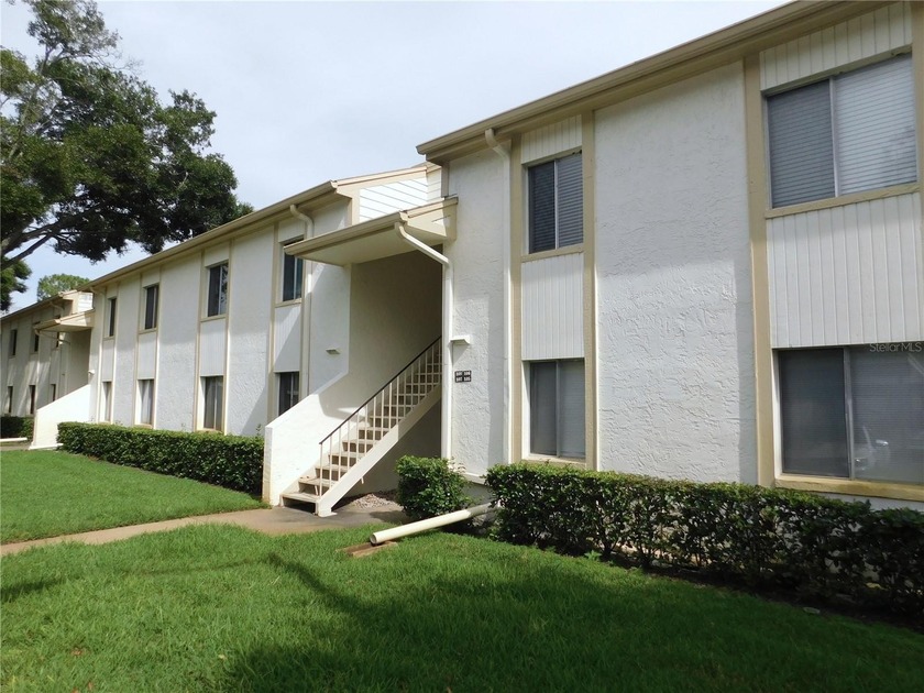 Just what you have been waiting for....! FIRST floor, pet - Beach Condo for sale in Oldsmar, Florida on Beachhouse.com