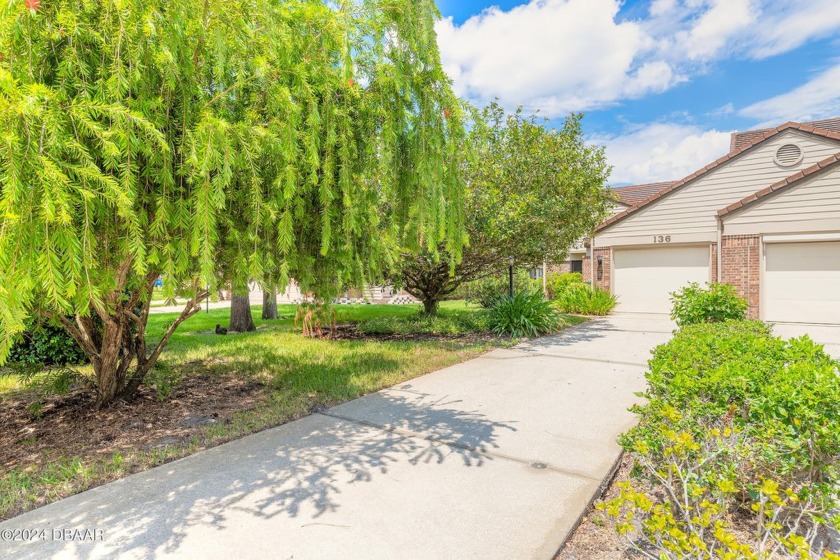 This is an exceptional opportunity to own a townhome in the - Beach Townhome/Townhouse for sale in Daytona Beach, Florida on Beachhouse.com