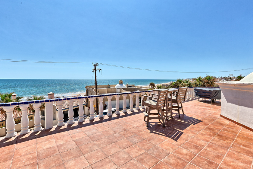 Bella Vida Admire the ocean waves in this beachview - Beach Vacation Rentals in Puerto Penasco, Sonora, Mexico on Beachhouse.com