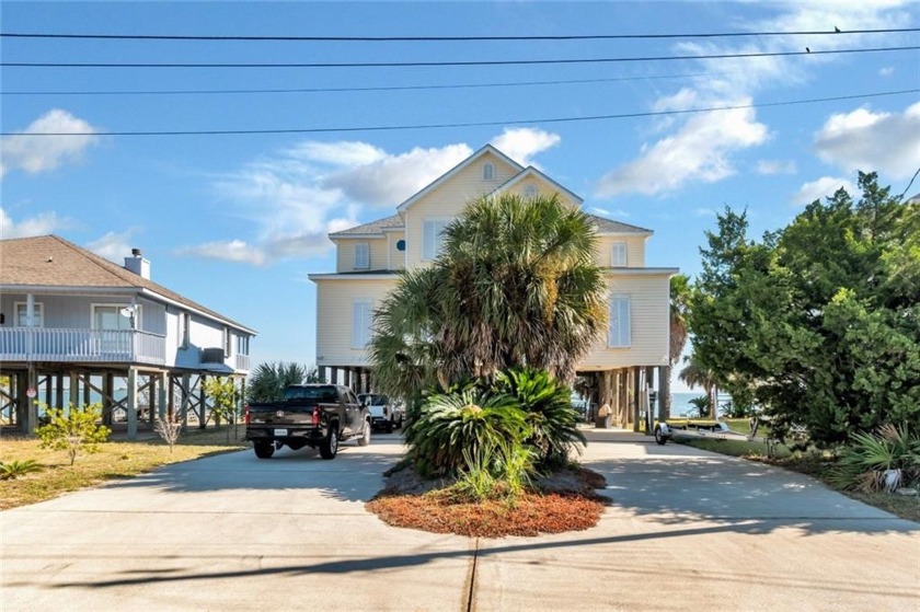 This home is one side (right side) of a Duplex. Opportunity to - Beach Condo for sale in Mobile, Alabama on Beachhouse.com